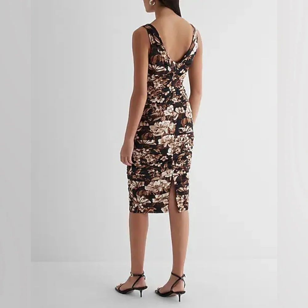 ✨NWT~Express Satin Ruched Bodycon Dress✨